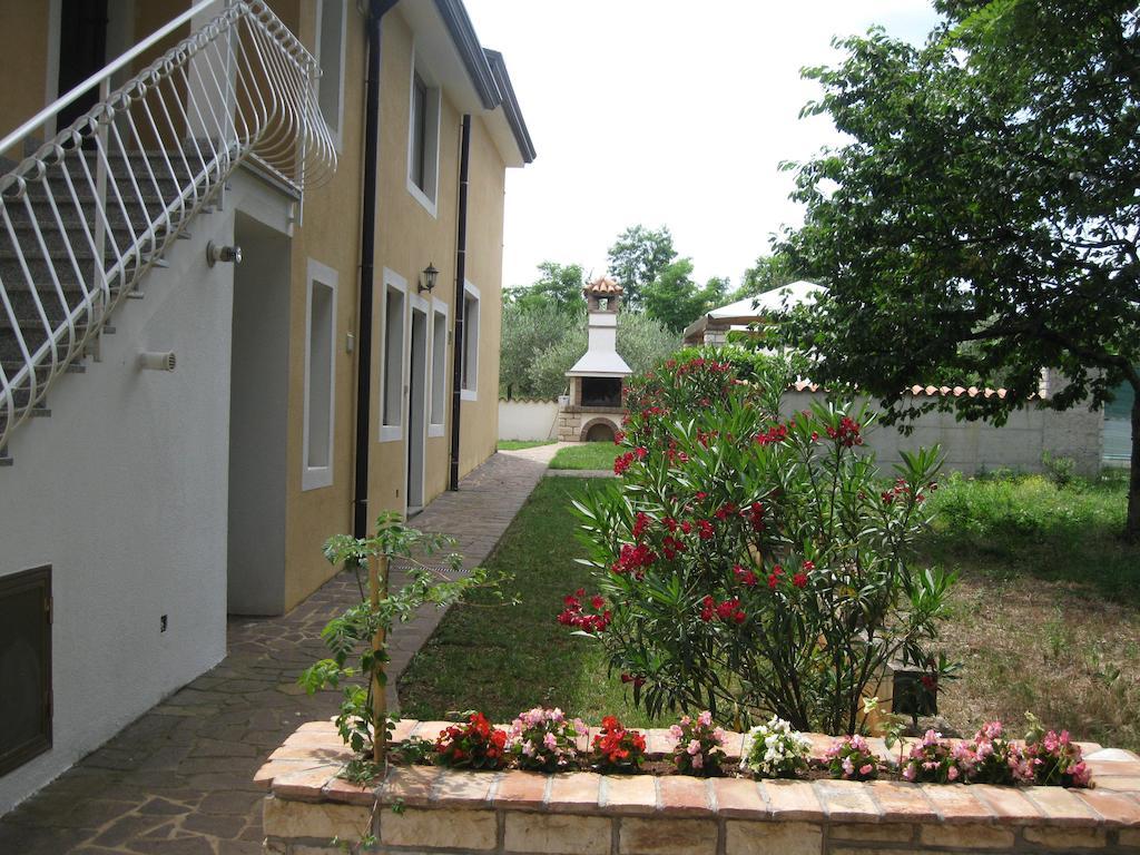 Apartments Villa Ksenija Umag Exterior photo